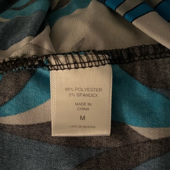 NY&CO Stretch Geometric Blouse - Picture 4 of 4